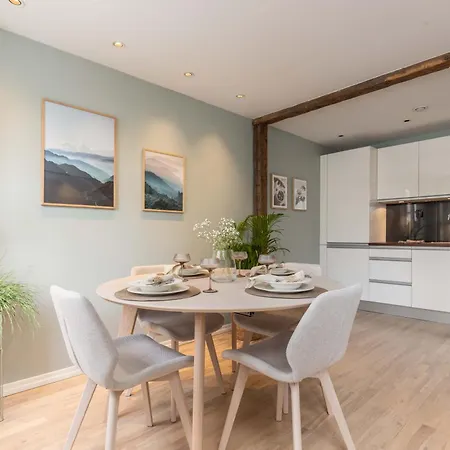 Nydelig Townhouse Sentralt I Bergen, Sandviken